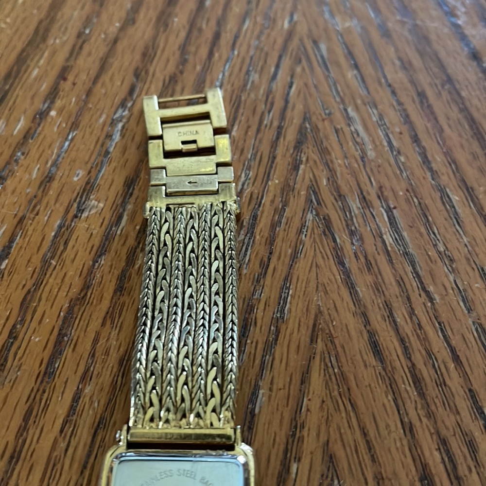 Colleen Lopez Watch View 5